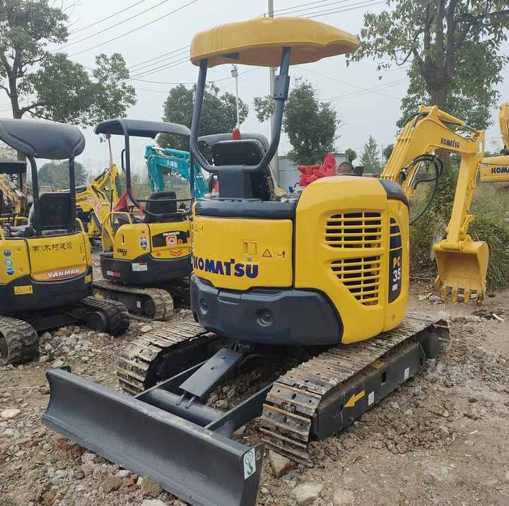 Best Quality Komatsu PC35-2 Used Mini Excavator Earth-moving Machinery in Good Condition - Excavadora de cadenas: foto 1 Best Quality Komatsu PC35-2 Used Mini Excavator Earth-moving Machinery in Good Condition - Excavadora de cadenas: foto 1
