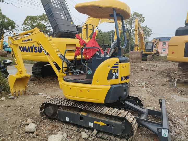 Best Quality Komatsu PC35-2 Used Mini Excavator Earth-moving Machinery in Good Condition - Excavadora de cadenas: foto 2 Best Quality Komatsu PC35-2 Used Mini Excavator Earth-moving Machinery in Good Condition - Excavadora de cadenas: foto 2