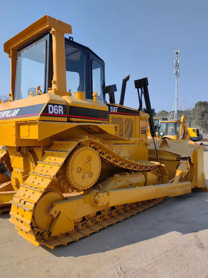 CAT Used Bulldozer D6R High Quality - Bulldozer: foto 3 CAT Used Bulldozer D6R High Quality - Bulldozer: foto 3