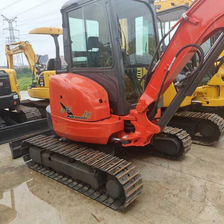 Excellent Performance Original Kubota U35 Mini 3tons Excavator in Stock Kubota U25 35 55 Mini Excavator with Pusher on Sale - Excavadora: foto 1 Excellent Performance Original Kubota U35 Mini 3tons Excavator in Stock Kubota U25 35 55 Mini Excavator with Pusher on Sale - Excavadora: foto 1