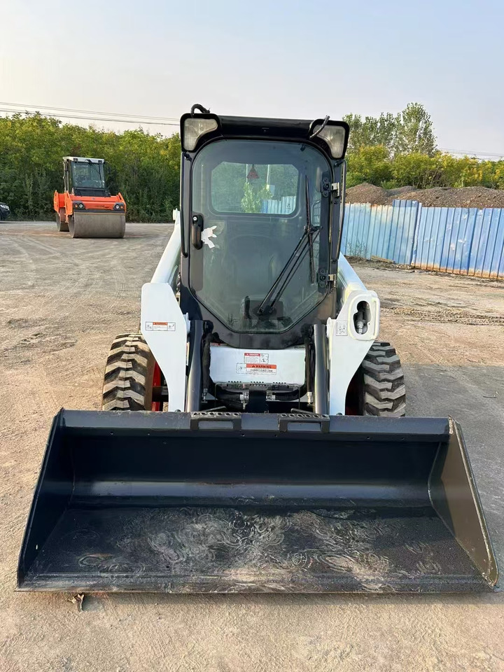 BOBCAT High Performance Low Hours Excellent Condition Reliable Second Hand Bobcat S550 Skid Steer Loader in Stock for Sale - Maquinaria de construcción: foto 1 BOBCAT High Performance Low Hours Excellent Condition Reliable Second Hand Bobcat S550 Skid Steer Loader in Stock for Sale - Maquinaria de construcción: foto 1