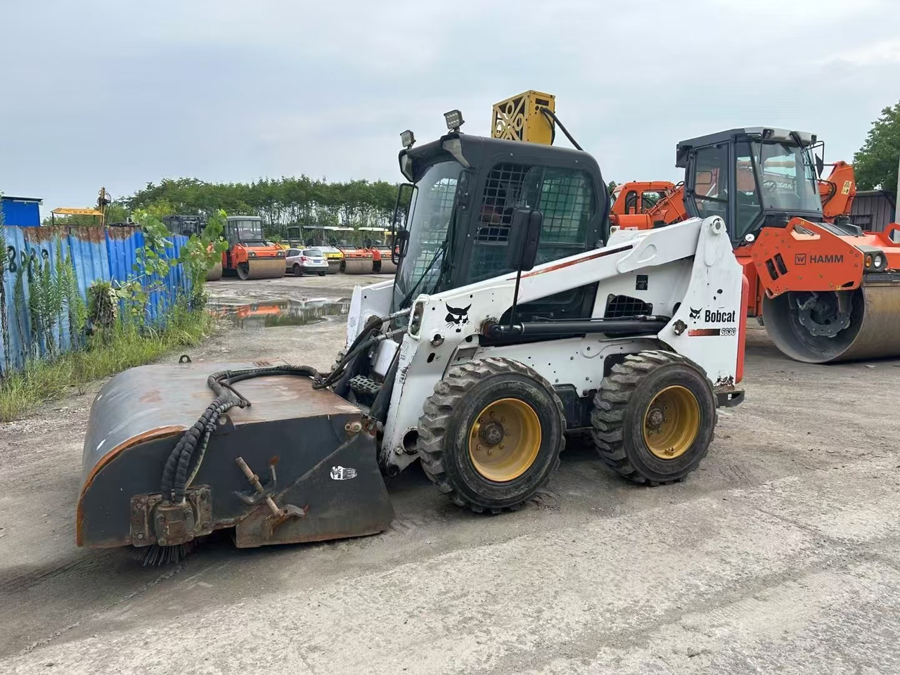 BOBCAT High Quality Used Bobcat S630 Skip Steer - Maquinaria de construcción: foto 1 BOBCAT High Quality Used Bobcat S630 Skip Steer - Maquinaria de construcción: foto 1