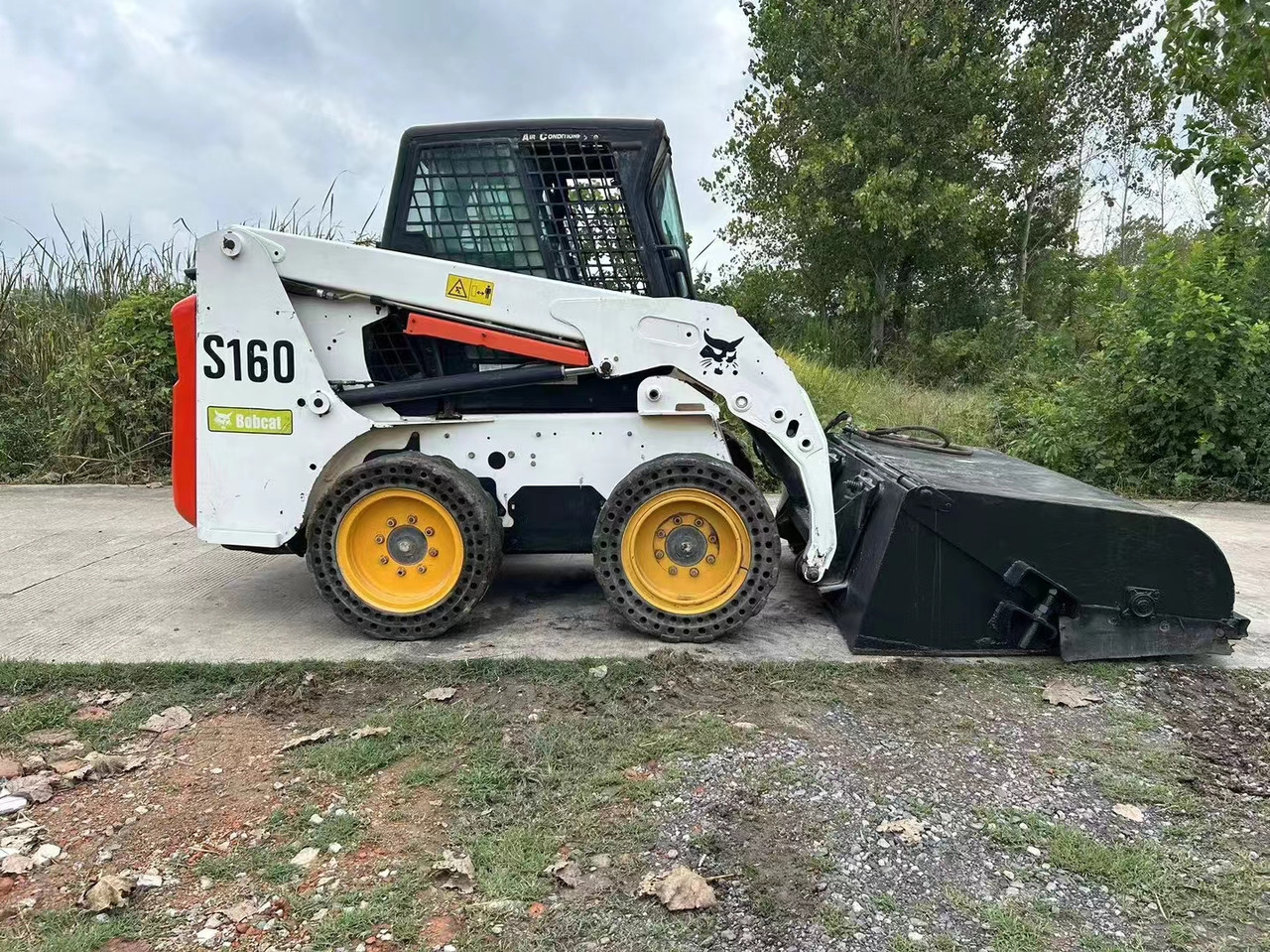 BOBCAT Second-hand Excellent Skidsteer Bobcat S160 - Maquinaria de construcción: foto 2 BOBCAT Second-hand Excellent Skidsteer Bobcat S160 - Maquinaria de construcción: foto 2