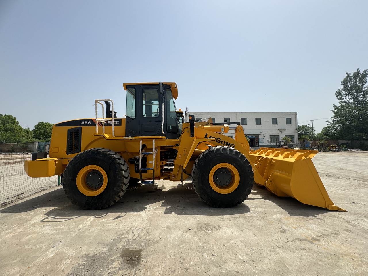 LIUGONG Used LIUGONG LOADER 856 Second-hand - Maquinaria de construcción: foto 4 LIUGONG Used LIUGONG LOADER 856 Second-hand - Maquinaria de construcción: foto 4