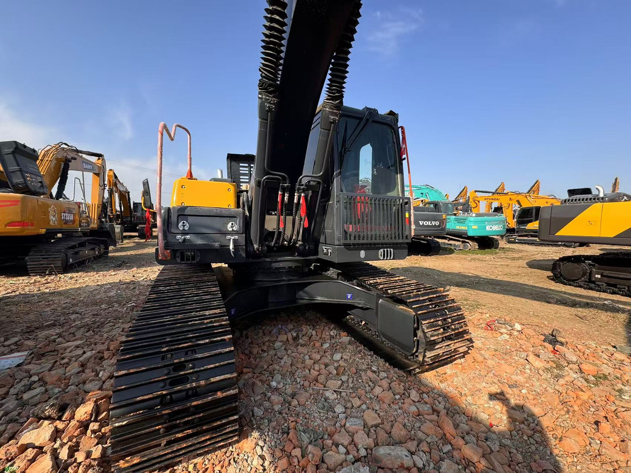 VOLVO Used Excellent Excavator EC210 on Sale - Maquinaria de construcción: foto 3 VOLVO Used Excellent Excavator EC210 on Sale - Maquinaria de construcción: foto 3