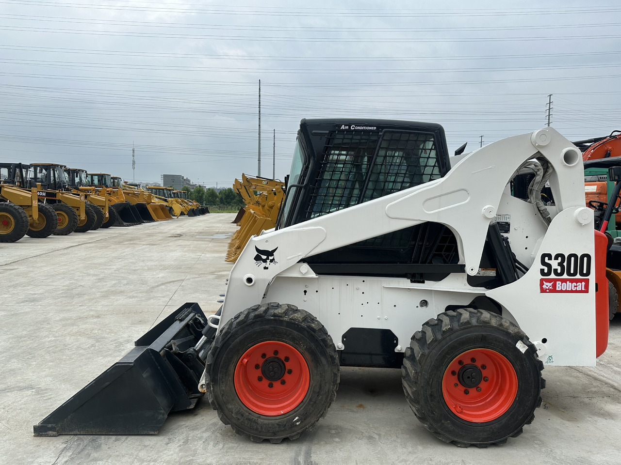 Second hand Hot sale skid-steers Bobcat S300 - Minicargadora: foto 5 Second hand Hot sale skid-steers Bobcat S300 - Minicargadora: foto 5
