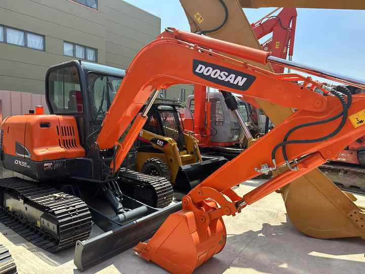 USED Doosan Dx55 Mini Excavator with Good Condition for Sale - Excavadora: foto 5 USED Doosan Dx55 Mini Excavator with Good Condition for Sale - Excavadora: foto 5