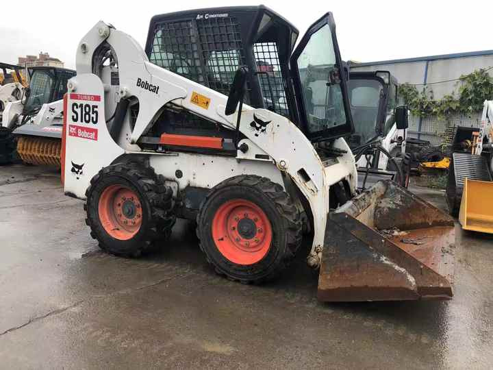 Used BobCat Bob Cat S185 Used Mini Skid Steer Wheel Loader Multifunctional Track Loaders Bobcat - Minicargadora: foto 5 Used BobCat Bob Cat S185 Used Mini Skid Steer Wheel Loader Multifunctional Track Loaders Bobcat - Minicargadora: foto 5