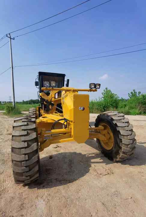Used Caterpillar CAT 140k Land Road Motor Grader CAT140k Used Grader Cheap Price for Sale - Grader: foto 2 Used Caterpillar CAT 140k Land Road Motor Grader CAT140k Used Grader Cheap Price for Sale - Grader: foto 2