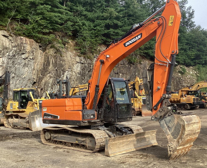 Used Excavator Doosan DX140 Excavators Mini Equipment Earth Moving Machinery Doosan Digger Excavator for Sale - Excavadora de cadenas: foto 2 Used Excavator Doosan DX140 Excavators Mini Equipment Earth Moving Machinery Doosan Digger Excavator for Sale - Excavadora de cadenas: foto 2