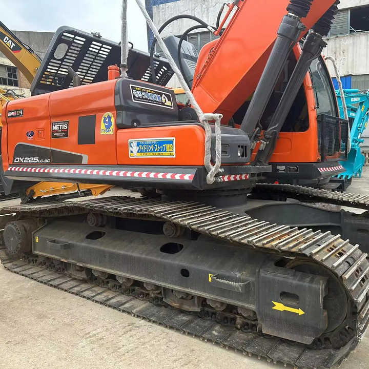 Used Excavator Doosan DX225LC-9 Excavators Mini Equipment Earth Moving Machinery Doosan Digger Excavator for Sale - Excavadora de cadenas: foto 1 Used Excavator Doosan DX225LC-9 Excavators Mini Equipment Earth Moving Machinery Doosan Digger Excavator for Sale - Excavadora de cadenas: foto 1