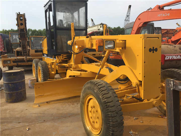 Used Komatsu GD305 Motor Grader Cheap Price Komatsu Road Grader GD305 Good Condition in China - Grader: foto 5 Used Komatsu GD305 Motor Grader Cheap Price Komatsu Road Grader GD305 Good Condition in China - Grader: foto 5