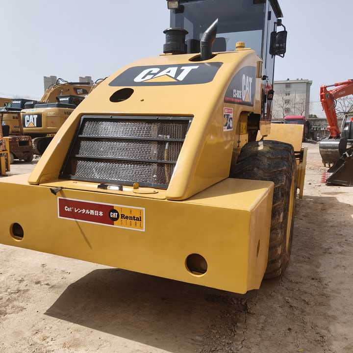 Used Original Caterpillar Cs683e Road Roller for Sale 18tons Used Road Roller with High Quality on Sale - Compactador: foto 2 Used Original Caterpillar Cs683e Road Roller for Sale 18tons Used Road Roller with High Quality on Sale - Compactador: foto 2