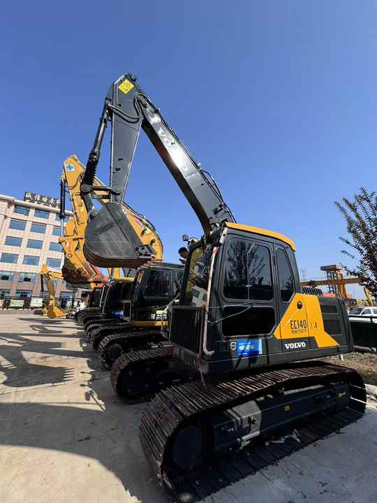 Used Volvo 14 Tonne Crawler Excavator Volvo Ec140 Excavator Good Condition Low Price Good Quality for Sale - Excavadora de cadenas: foto 4 Used Volvo 14 Tonne Crawler Excavator Volvo Ec140 Excavator Good Condition Low Price Good Quality for Sale - Excavadora de cadenas: foto 4