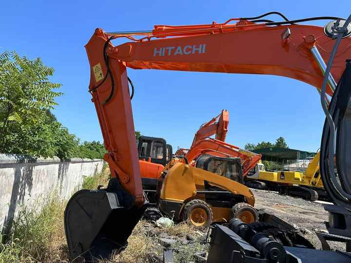 Used Wheel Excavator Hitachi ZX 130W Made in Japan 13tonHitachi Zx130w Wheel Excavator Price Used Hitachi Zx130 Excavator SALE - Excavadora de ruedas: foto 3 Used Wheel Excavator Hitachi ZX 130W Made in Japan 13tonHitachi Zx130w Wheel Excavator Price Used Hitachi Zx130 Excavator SALE - Excavadora de ruedas: foto 3