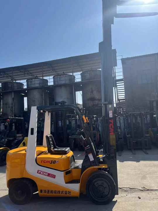 Very Good Condition and Cheap Price 3 Tonne TCM Forklift Run Performance TCM30 Forklift for Sale - Carretilla elevadora: foto 5 Very Good Condition and Cheap Price 3 Tonne TCM Forklift Run Performance TCM30 Forklift for Sale - Carretilla elevadora: foto 5
