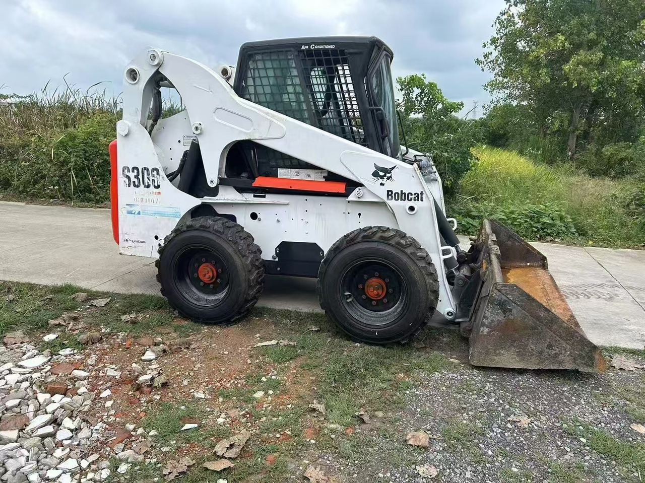 BOBCAT S300 - Minicargadora: foto 1 BOBCAT S300 - Minicargadora: foto 1