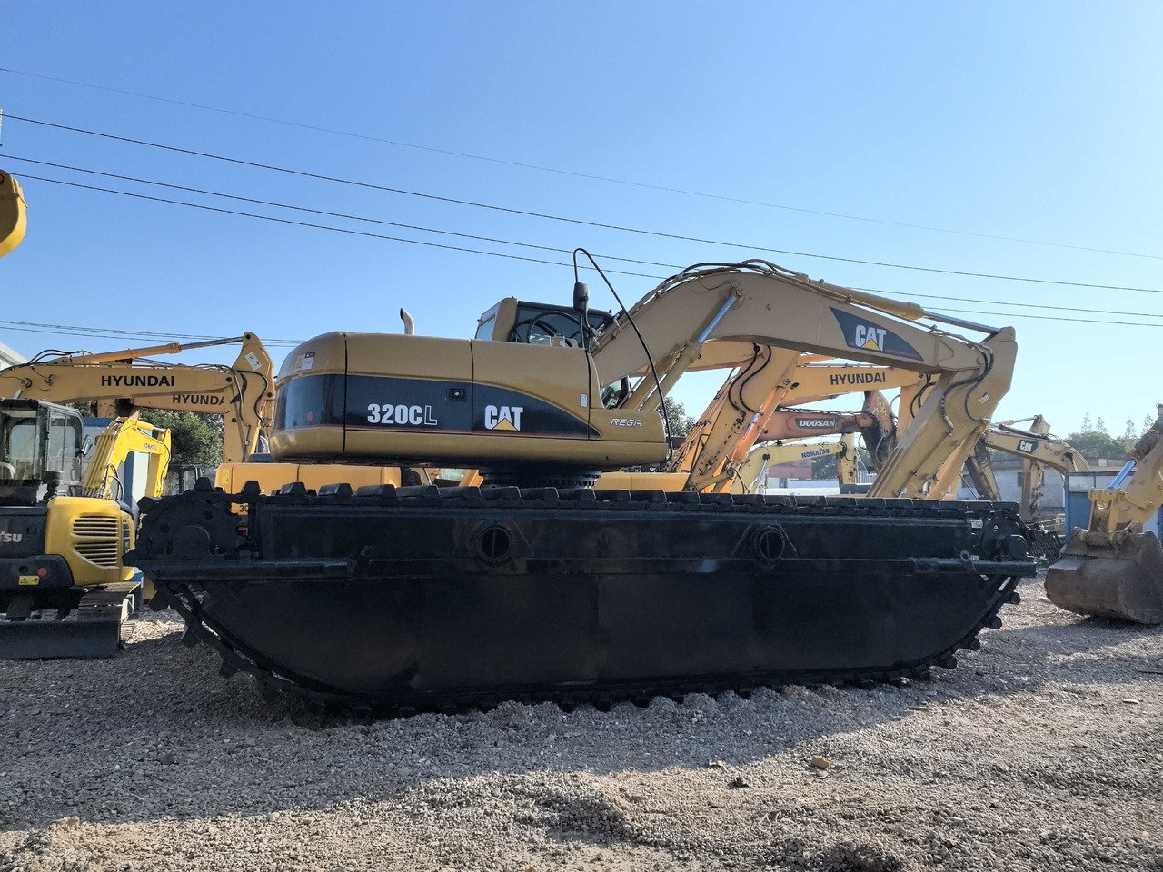 CATERPILLAR 320C - Excavadora anfibia: foto 1 CATERPILLAR 320C - Excavadora anfibia: foto 1