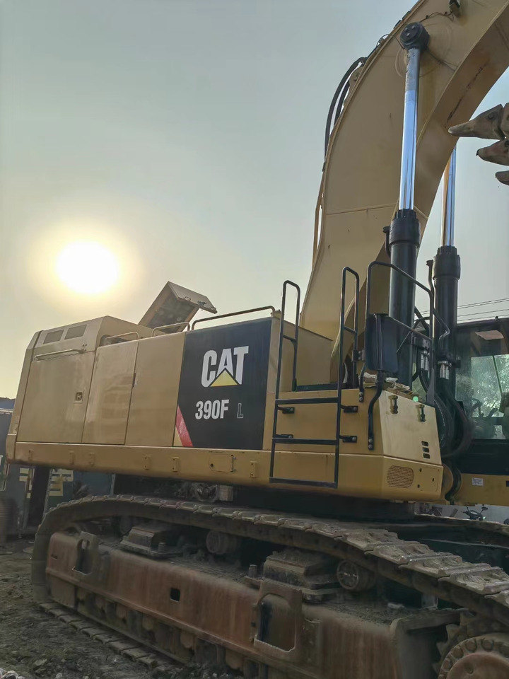 CATERPILLAR 390F - Excavadora de cadenas: foto 3 CATERPILLAR 390F - Excavadora de cadenas: foto 3