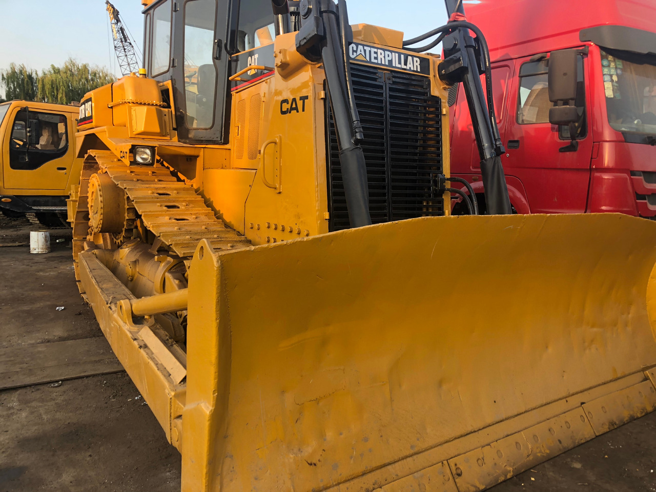 CATERPILLAR D7R - Bulldozer: foto 2 CATERPILLAR D7R - Bulldozer: foto 2