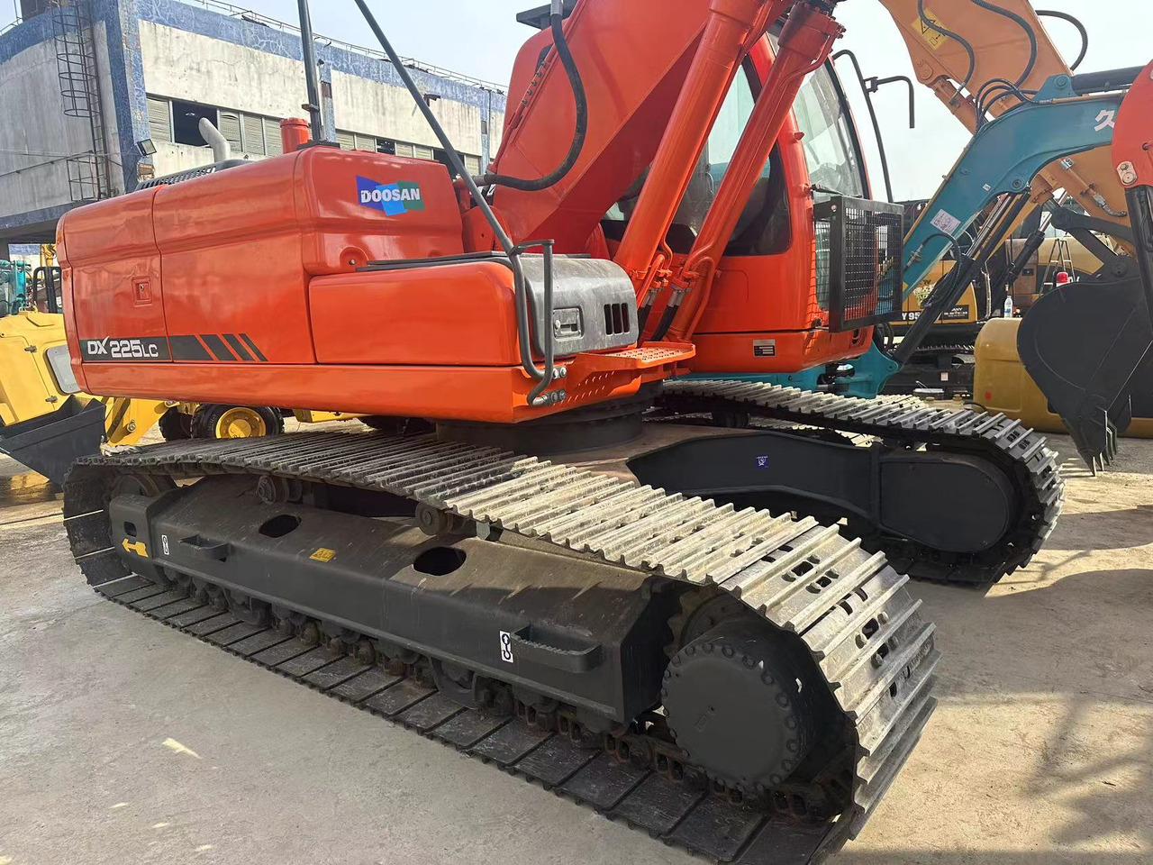 DOOSAN DX225LC - Excavadora de cadenas: foto 3 DOOSAN DX225LC - Excavadora de cadenas: foto 3