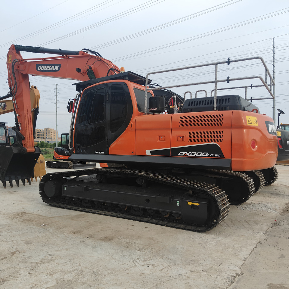 DOOSAN DX300LC-9C - Excavadora de cadenas: foto 2 DOOSAN DX300LC-9C - Excavadora de cadenas: foto 2