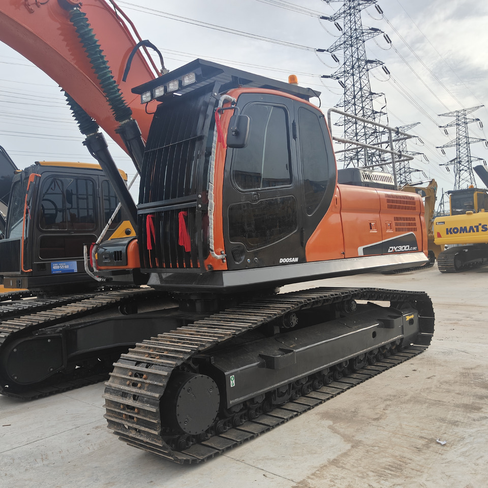 DOOSAN DX300LC-9C - Excavadora de cadenas: foto 4 DOOSAN DX300LC-9C - Excavadora de cadenas: foto 4