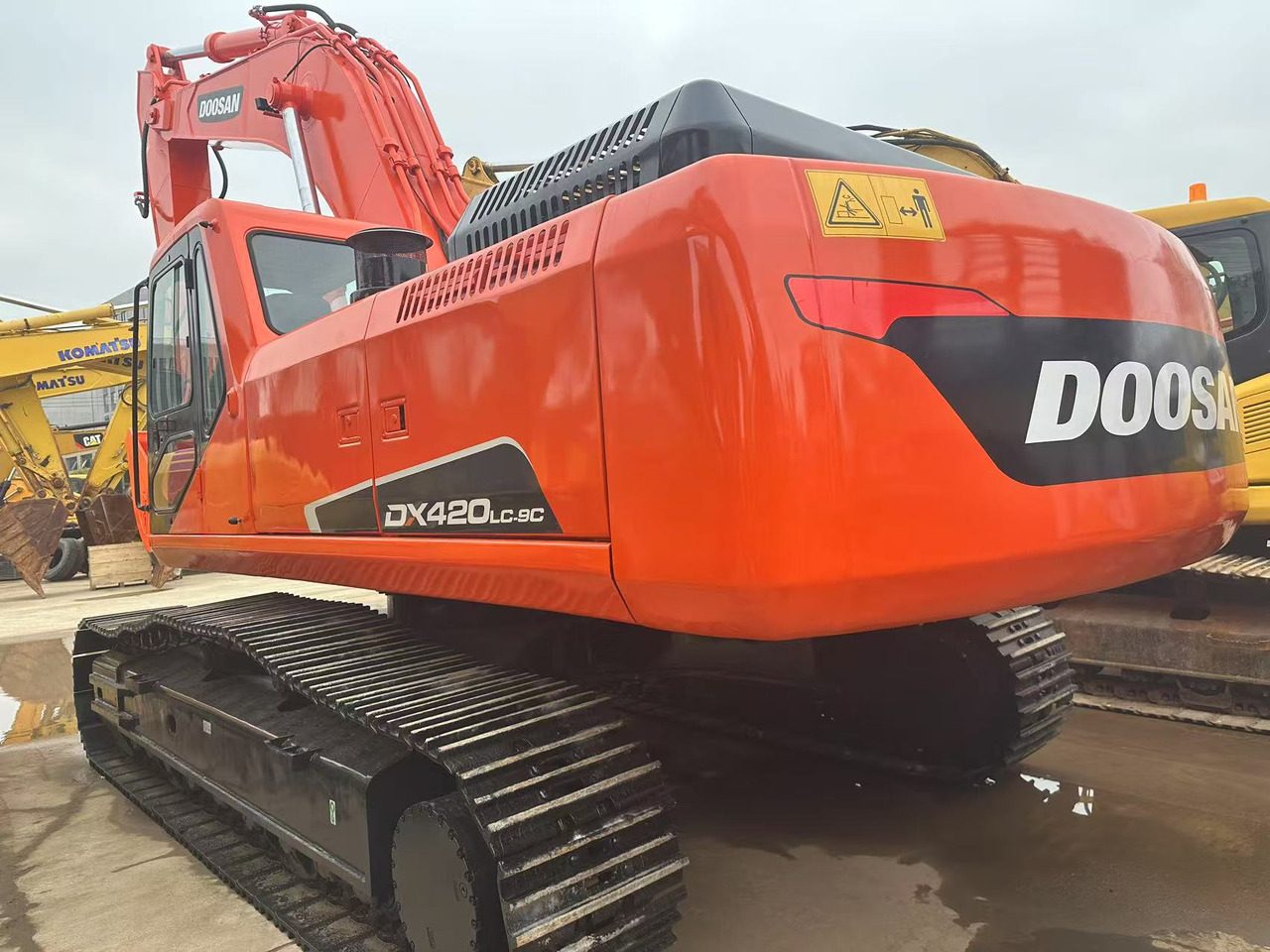 DOOSAN DX420LC-9C - Excavadora de cadenas: foto 1 DOOSAN DX420LC-9C - Excavadora de cadenas: foto 1