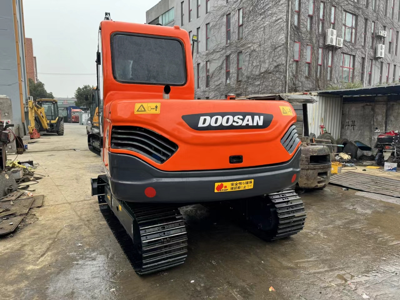 DOOSAN DX75-9C - Excavadora de cadenas: foto 3 DOOSAN DX75-9C - Excavadora de cadenas: foto 3