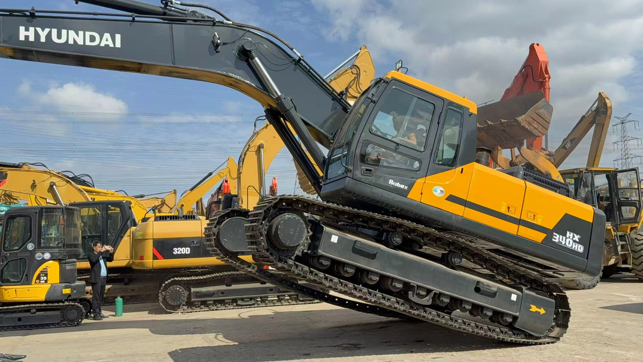 HYUNDAI HX340HD - Excavadora de cadenas: foto 4 HYUNDAI HX340HD - Excavadora de cadenas: foto 4