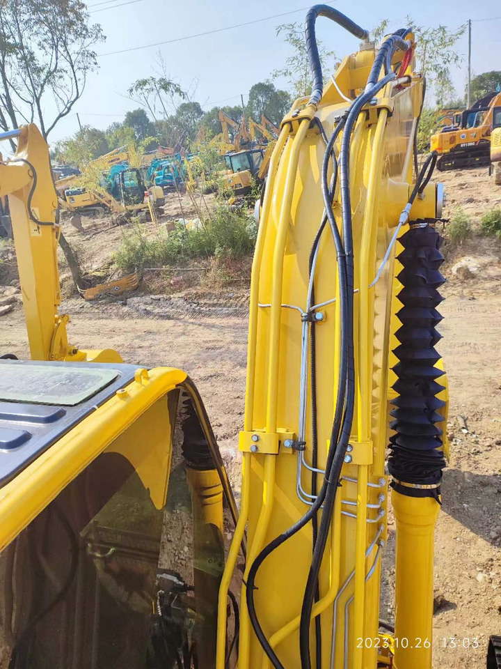 KOMATSU PC120-8 - Excavadora de cadenas: foto 4 KOMATSU PC120-8 - Excavadora de cadenas: foto 4