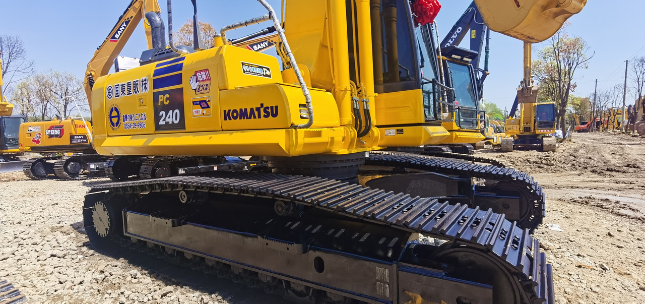 KOMATSU PC240-8 - Excavadora de cadenas: foto 3 KOMATSU PC240-8 - Excavadora de cadenas: foto 3