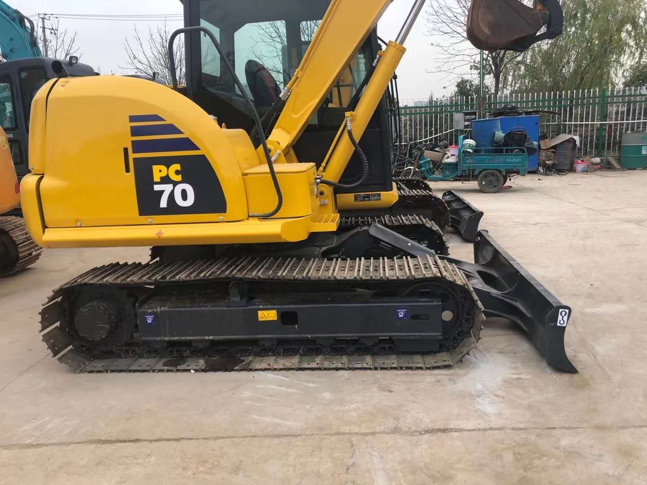 KOMATSU PC70-8 - Excavadora de cadenas: foto 3 KOMATSU PC70-8 - Excavadora de cadenas: foto 3