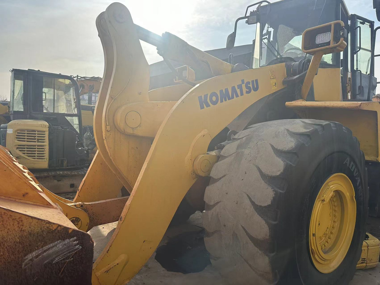 KOMATSU WA500-3 - Cargadora de ruedas: foto 2 KOMATSU WA500-3 - Cargadora de ruedas: foto 2