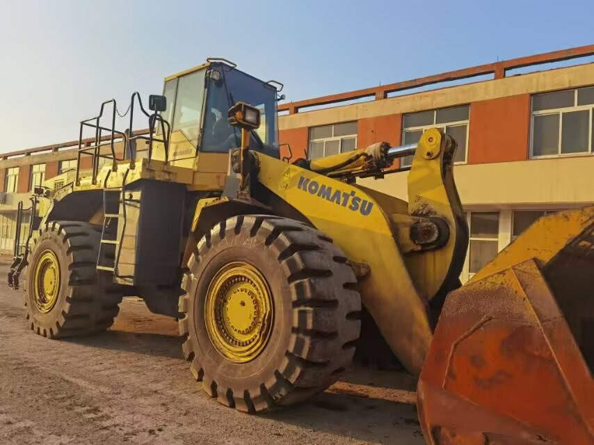 KOMATSU WA600-6 - Cargadora de ruedas: foto 1 KOMATSU WA600-6 - Cargadora de ruedas: foto 1