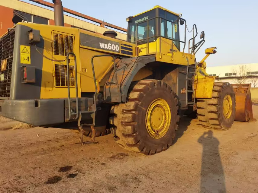 KOMATSU WA600-6 - Cargadora de ruedas: foto 4 KOMATSU WA600-6 - Cargadora de ruedas: foto 4