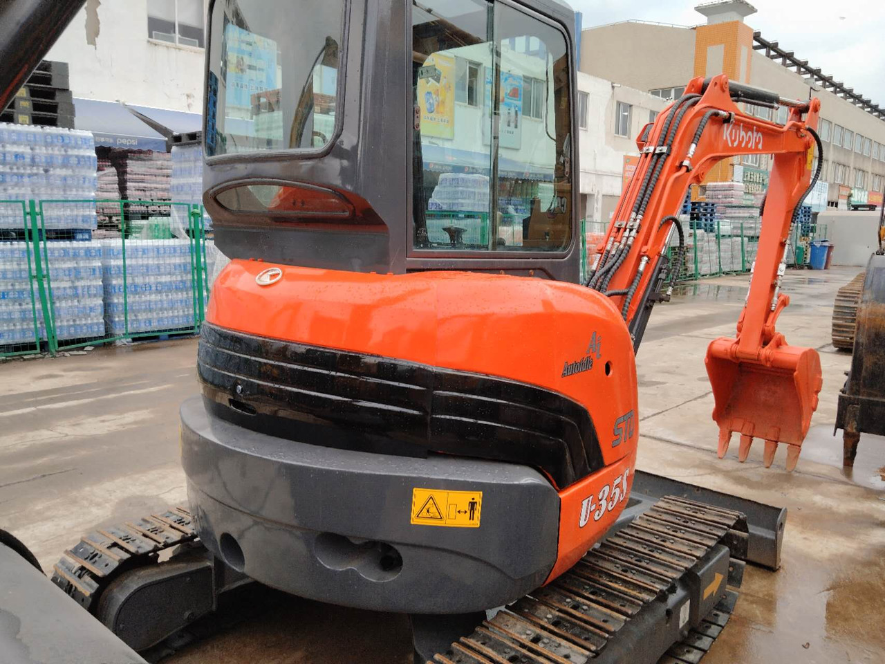 KUBOTA U35 - Miniexcavadora: foto 4 KUBOTA U35 - Miniexcavadora: foto 4