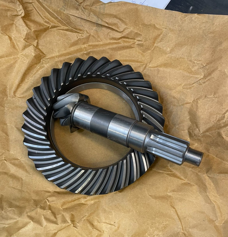 Koło z wałkiem 738.04.505.41 Clark Hurth - Eje y piezas para Excavadora de ruedas: foto 1 Koło z wałkiem 738.04.505.41 Clark Hurth - Eje y piezas para Excavadora de ruedas: foto 1