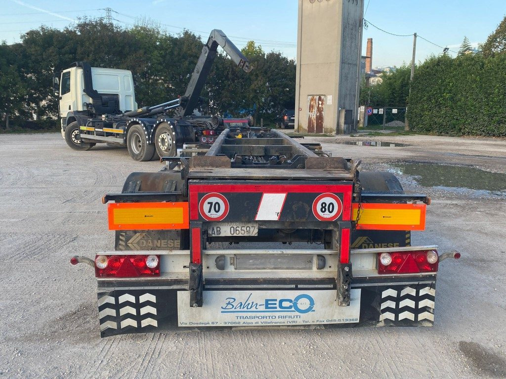 ATLAS RIMORCHIO ATLAS SCARRABILE BALESTRATO - Remolque multilift/ Portacontenedores de cadenas: foto 3 ATLAS RIMORCHIO ATLAS SCARRABILE BALESTRATO - Remolque multilift/ Portacontenedores de cadenas: foto 3