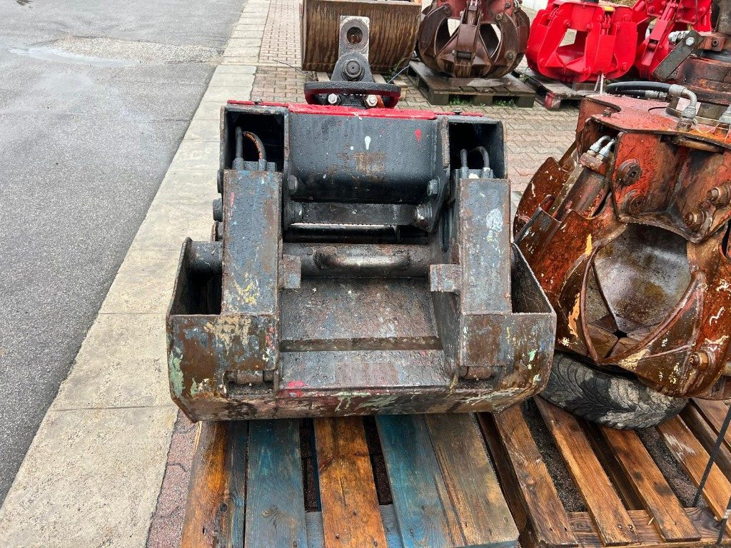 Cuchara de mordazas BENNA USATA MINELLI A CUCCHIAIO CON ROTORE: foto 9 Cuchara de mordazas BENNA USATA MINELLI A CUCCHIAIO CON ROTORE: foto 9