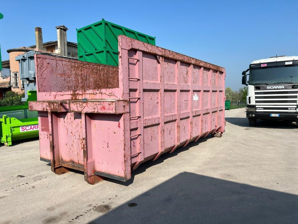 CONTAINER SCARRABILE USATO A CIELO APERTO - Contenedor de gancho: foto 1 CONTAINER SCARRABILE USATO A CIELO APERTO - Contenedor de gancho: foto 1
