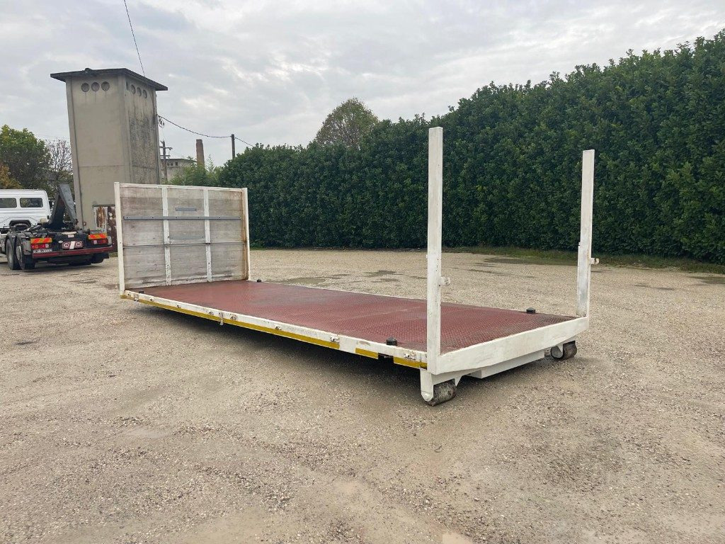 CONTAINER USATO A PIANALE SENZA SPONDE - Contenedor de gancho: foto 2 CONTAINER USATO A PIANALE SENZA SPONDE - Contenedor de gancho: foto 2