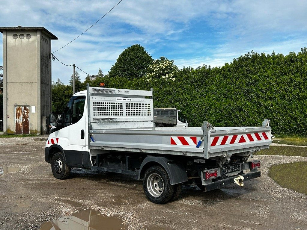 IVECO DAILY 35.140 RIBALTABILE - Furgoneta basculante: foto 3 IVECO DAILY 35.140 RIBALTABILE - Furgoneta basculante: foto 3