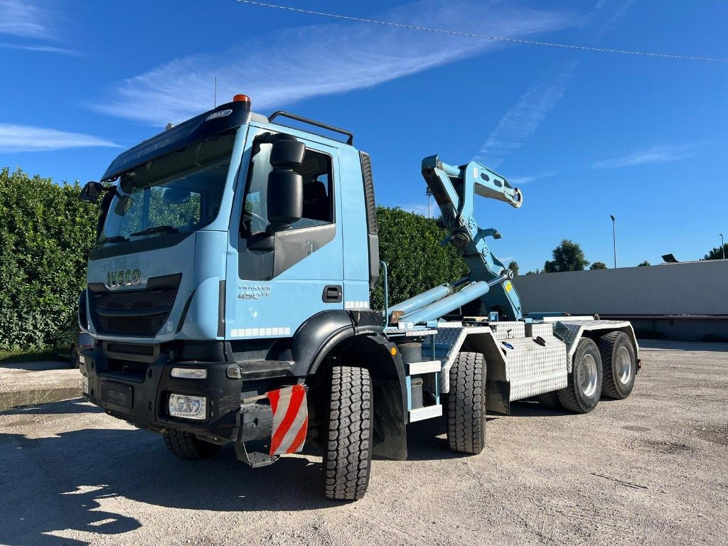IVECO TRAKKER 450 SCARRABILE - Camión multibasculante: foto 1 IVECO TRAKKER 450 SCARRABILE - Camión multibasculante: foto 1