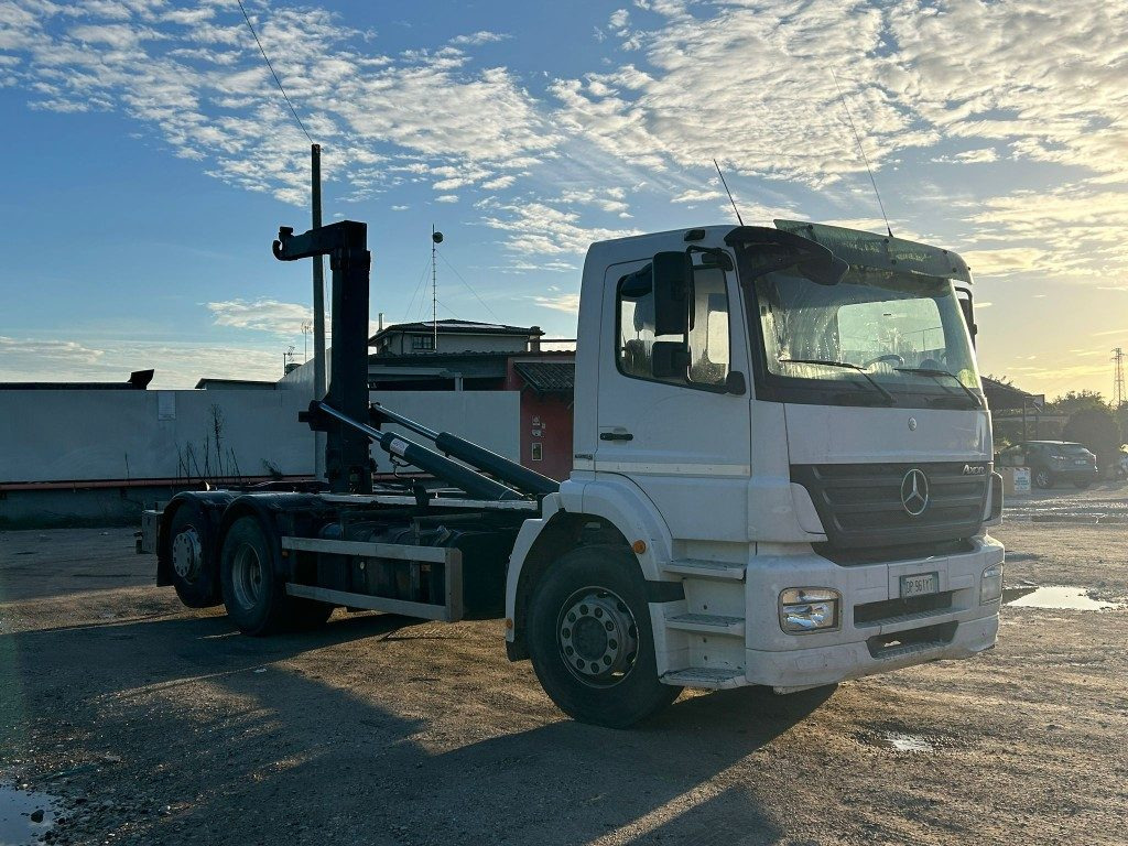 Camión multibasculante MERCEDES-BENZ MERCEDES 2533 SCARRABILE: foto 7 Camión multibasculante MERCEDES-BENZ MERCEDES 2533 SCARRABILE: foto 7