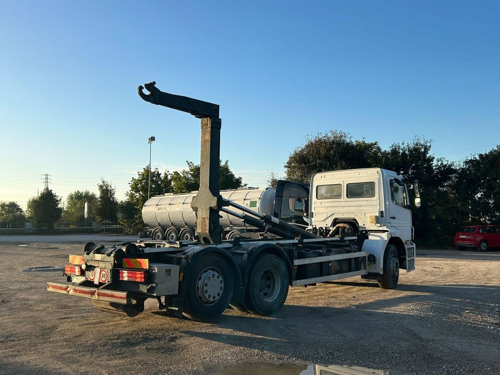 Camión multibasculante MERCEDES-BENZ MERCEDES 2533 SCARRABILE: foto 8 Camión multibasculante MERCEDES-BENZ MERCEDES 2533 SCARRABILE: foto 8