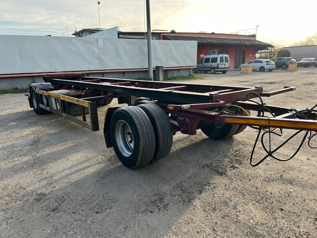 ZORZI RIMORCHIO ZORZI 20 R073 SCARRABILE - Remolque multilift/ Portacontenedores de cadenas: foto 3 ZORZI RIMORCHIO ZORZI 20 R073 SCARRABILE - Remolque multilift/ Portacontenedores de cadenas: foto 3