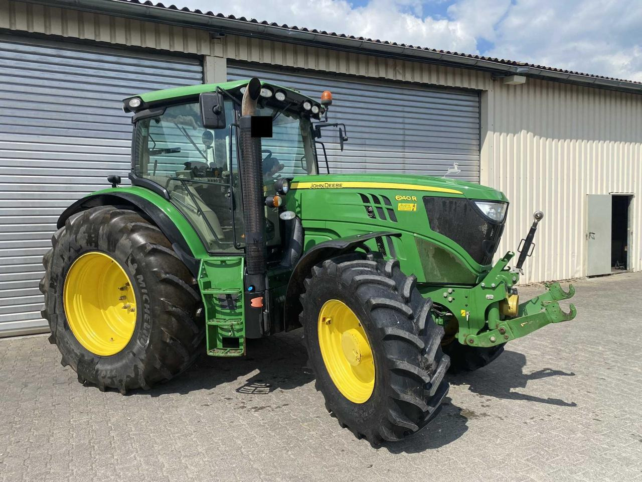 John Deere 6140R - Tractor: foto 1 John Deere 6140R - Tractor: foto 1