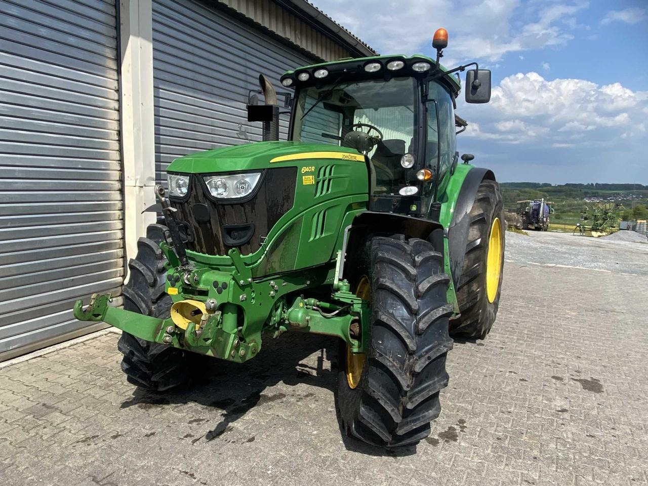 John Deere 6140R - Tractor: foto 3 John Deere 6140R - Tractor: foto 3