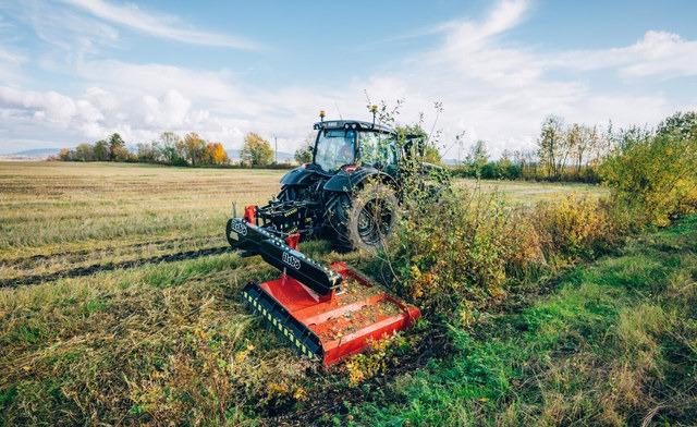 IlsboM160 Standart - Desbrozadora lateral: foto 1 IlsboM160 Standart - Desbrozadora lateral: foto 1